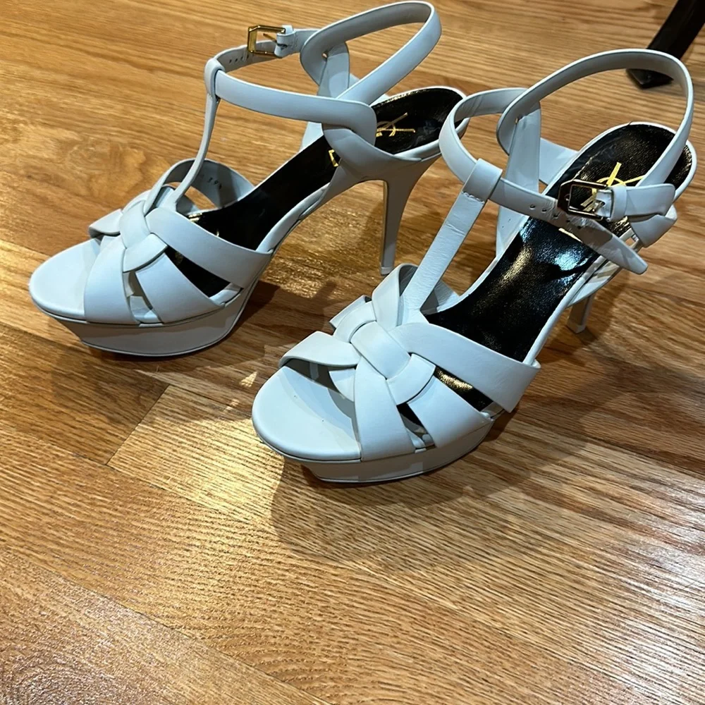 Heels - Picture 6 of 6